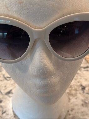 White cat Eye Retro Women's Sunglasses